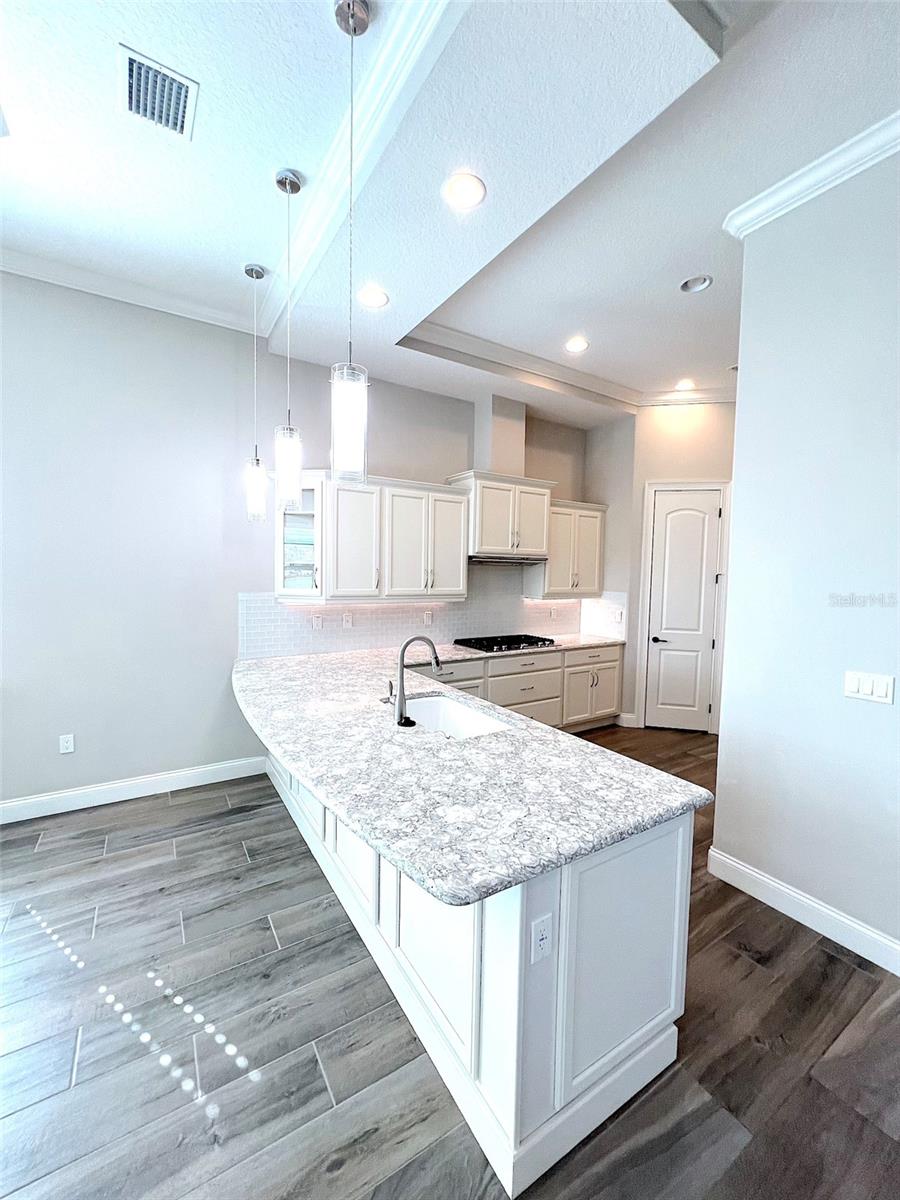 Image 29 of 92 For 15 Sandpiper Lane