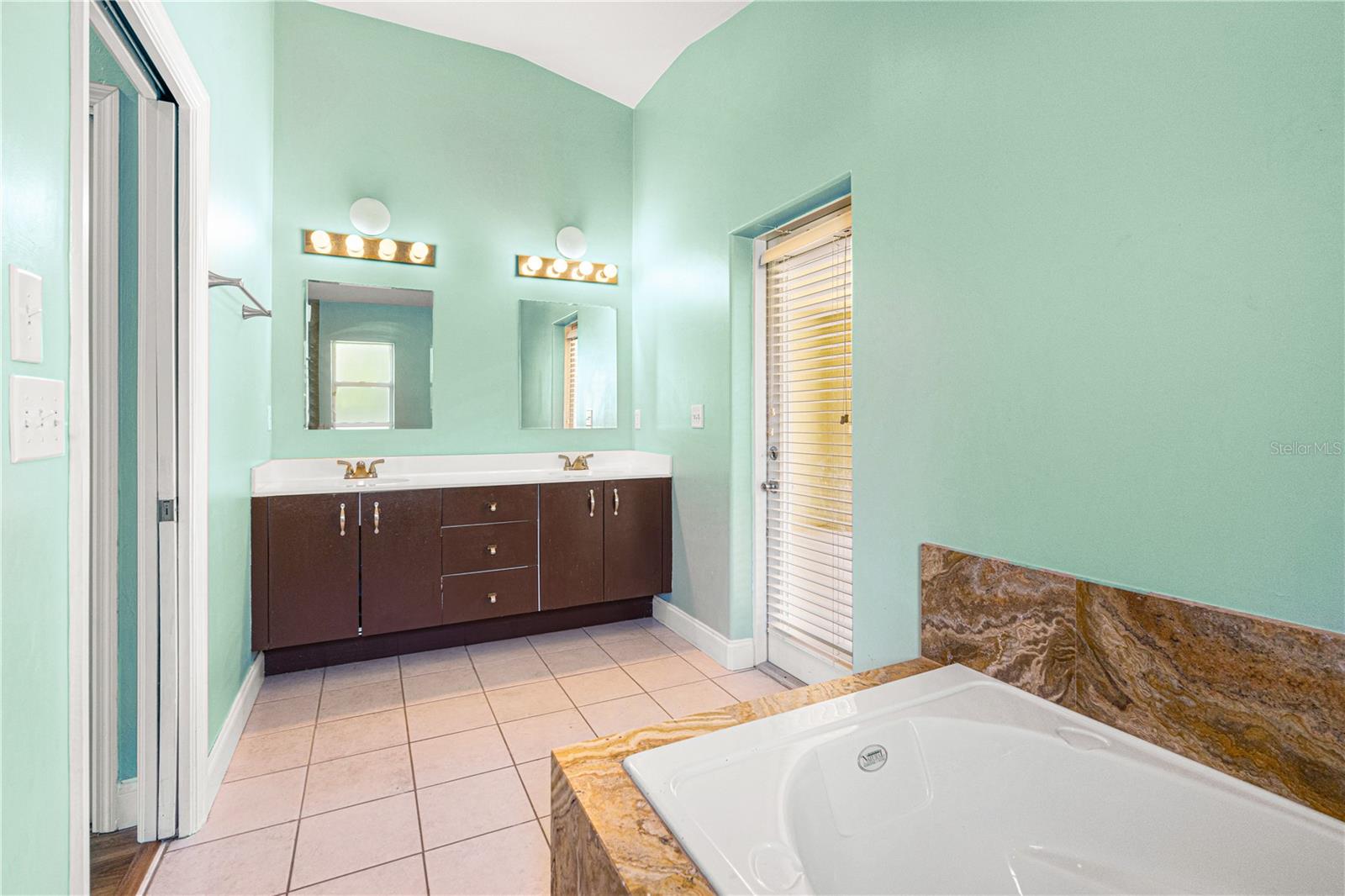 Image 31 of 46 For 791 Sterling Chase Drive
