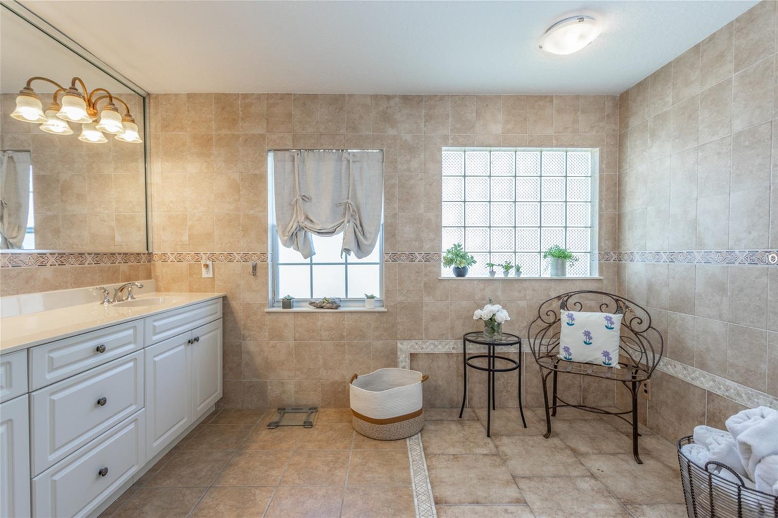 Image 26 of 62 For 49 Fariston Place