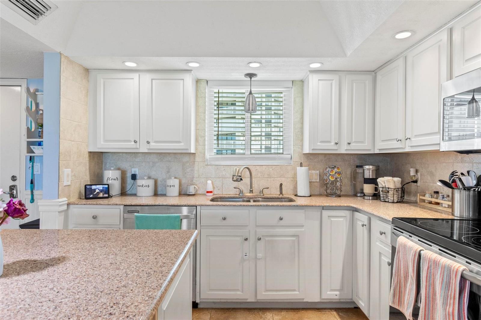Image 10 of 33 For 3510 Ocean Shore Boulevard 203