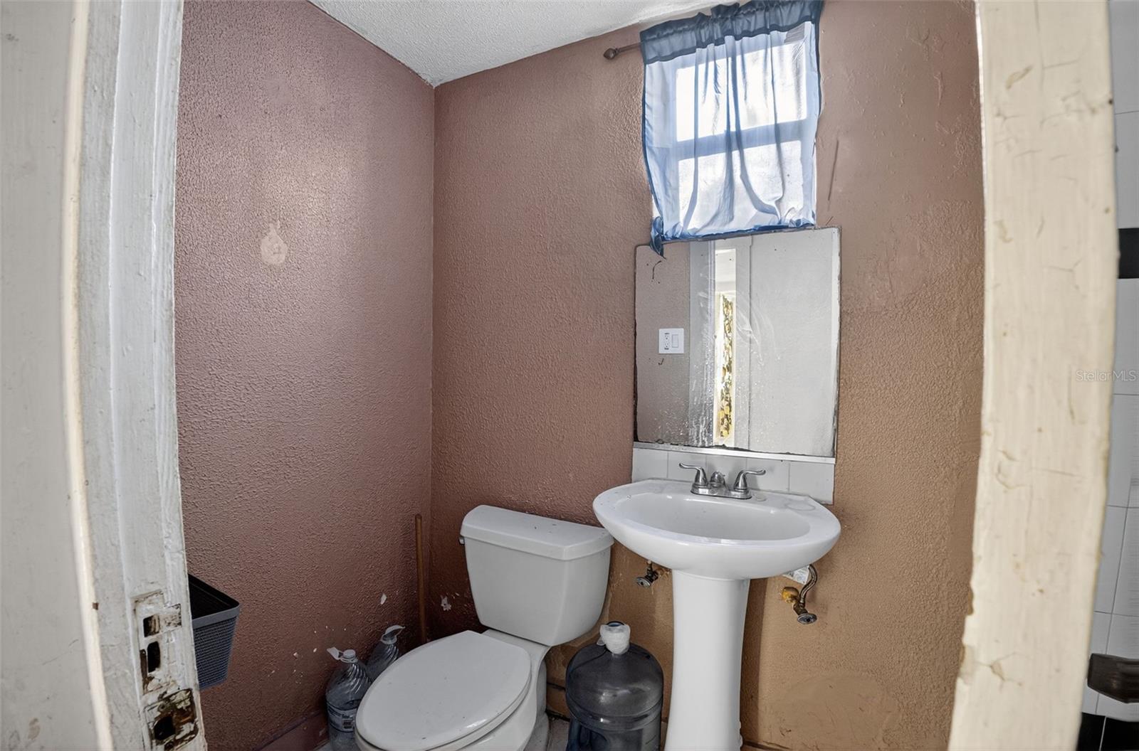 Image 15 of 21 For 432 Marion Street