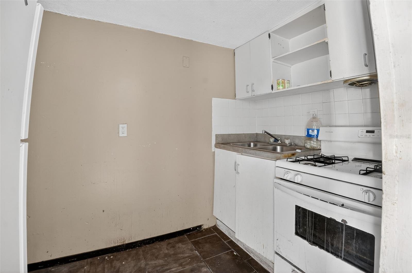 Image 16 of 21 For 432 Marion Street