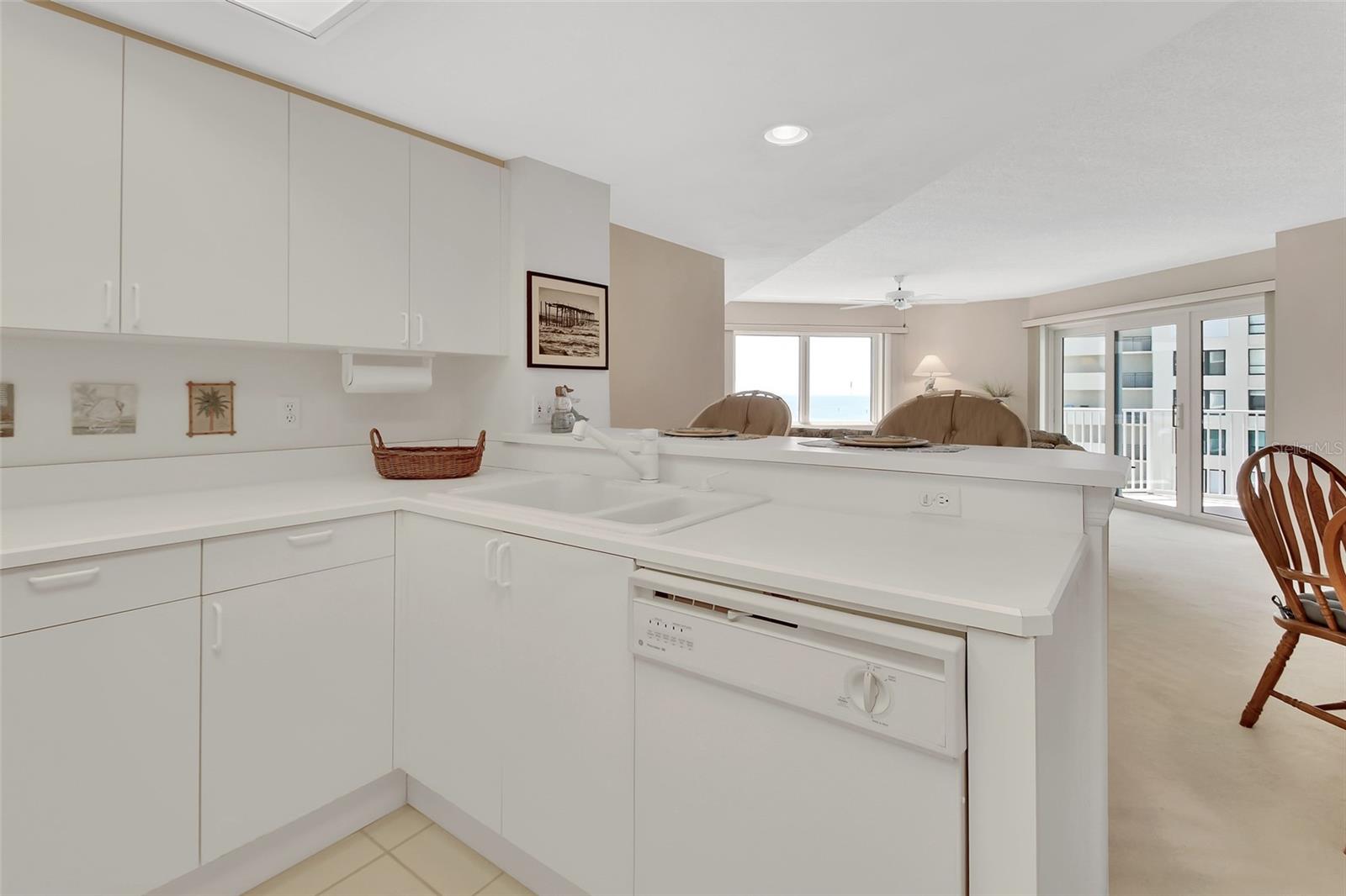 Image 29 of 87 For 2937 Atlantic Avenue 1108