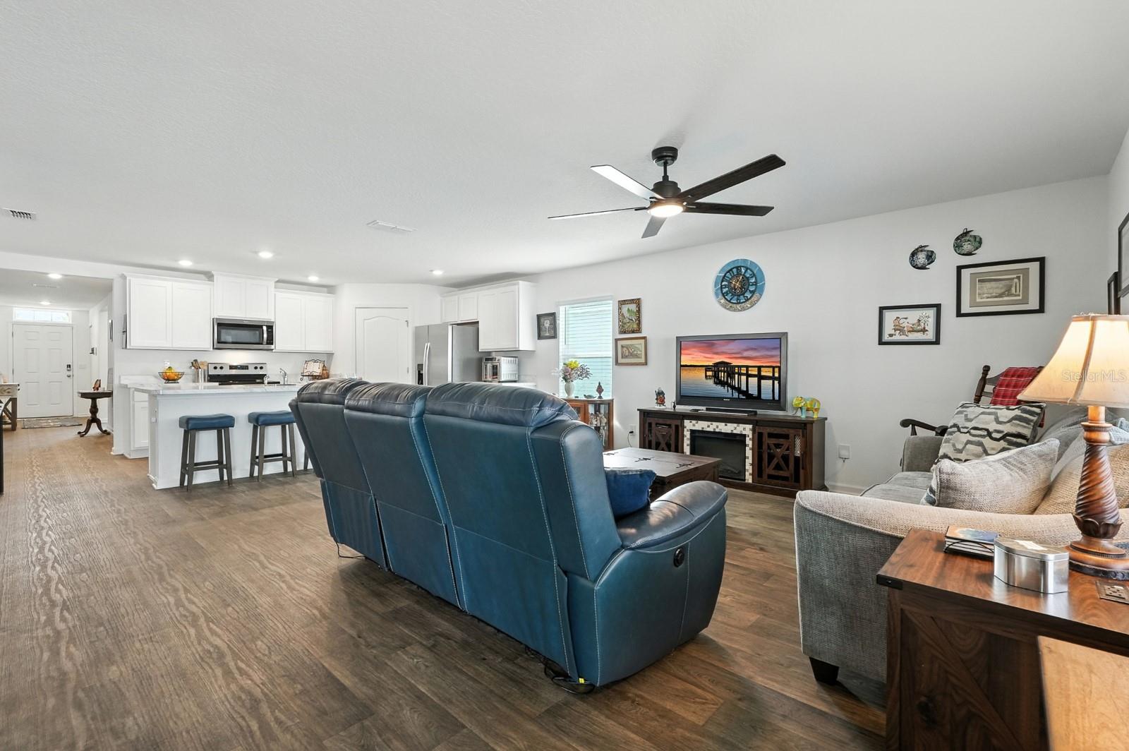 Image 10 of 65 For 21 Summerwood Road S