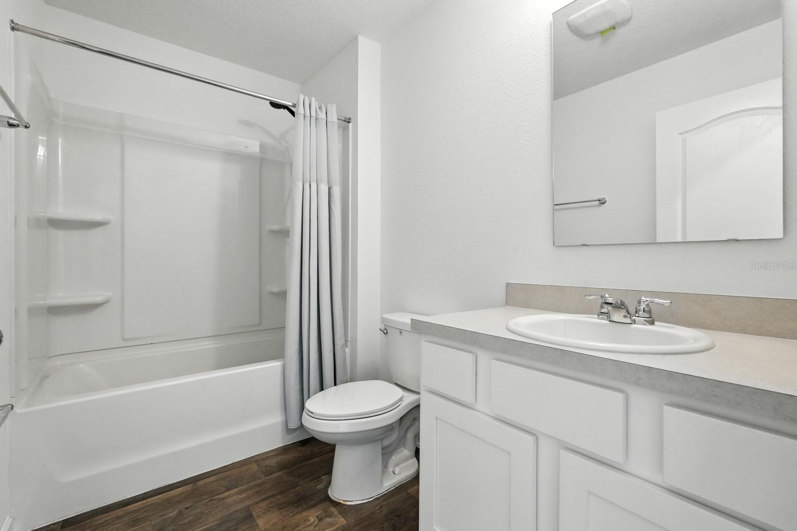 Image 25 of 65 For 21 Summerwood Road S
