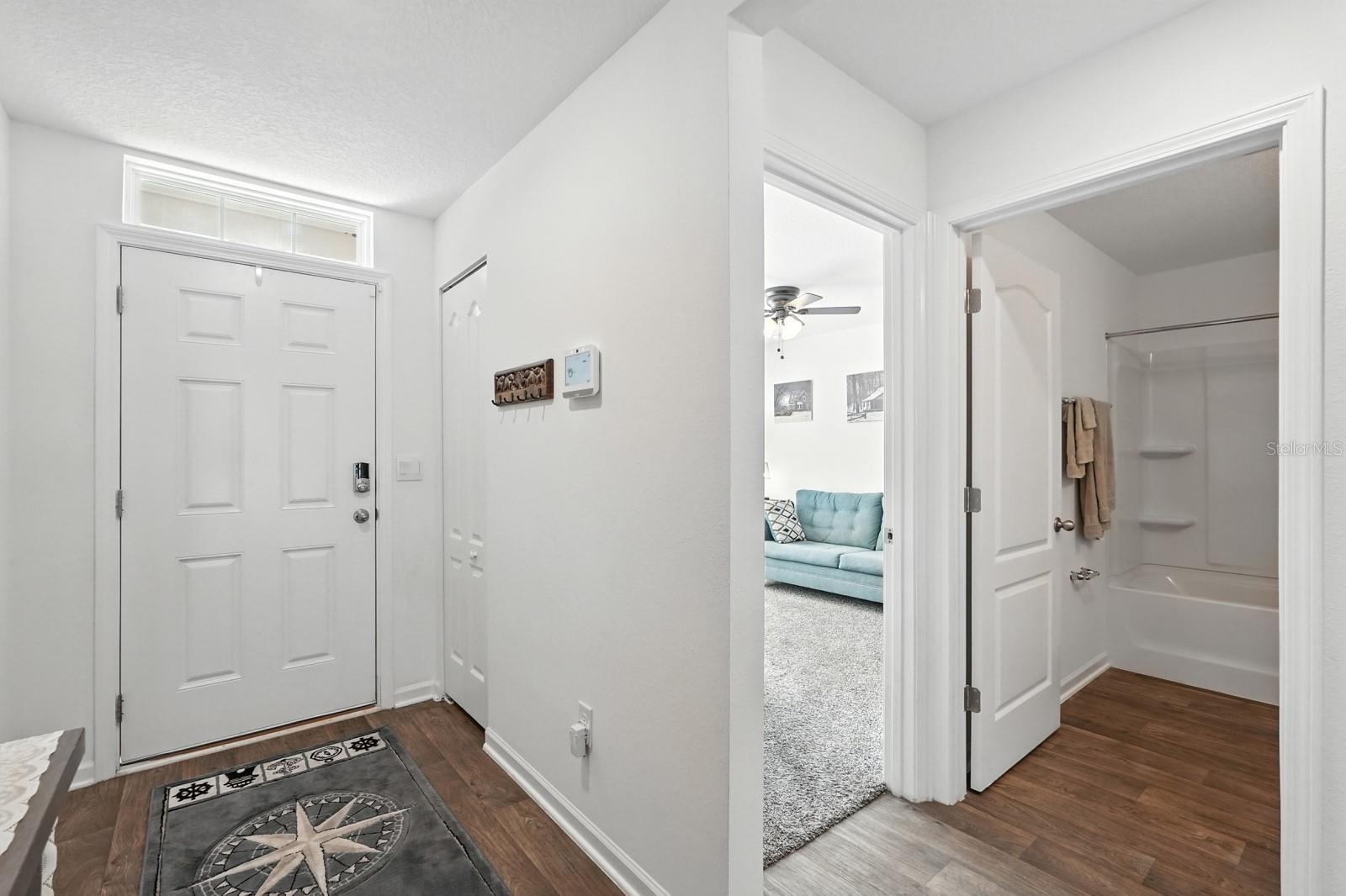 Image 5 of 65 For 21 Summerwood Road S