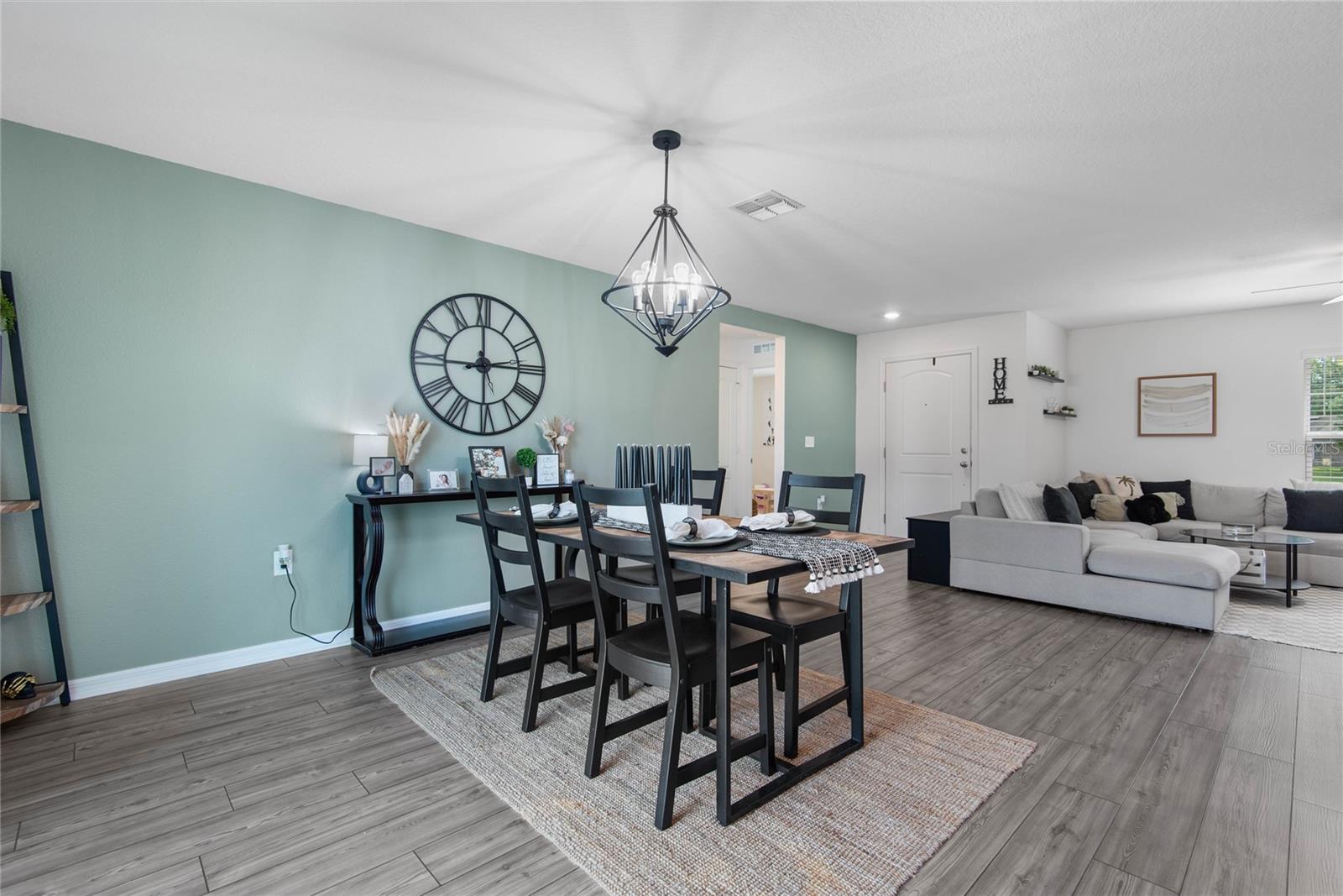 Image 12 of 47 For 5 Freeland Lane