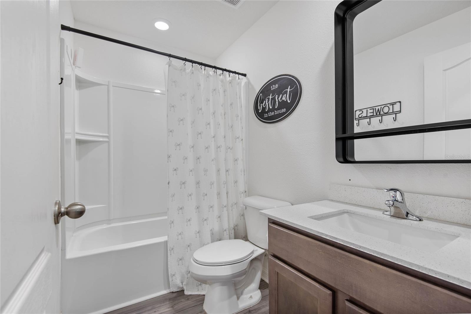 Image 26 of 47 For 5 Freeland Lane