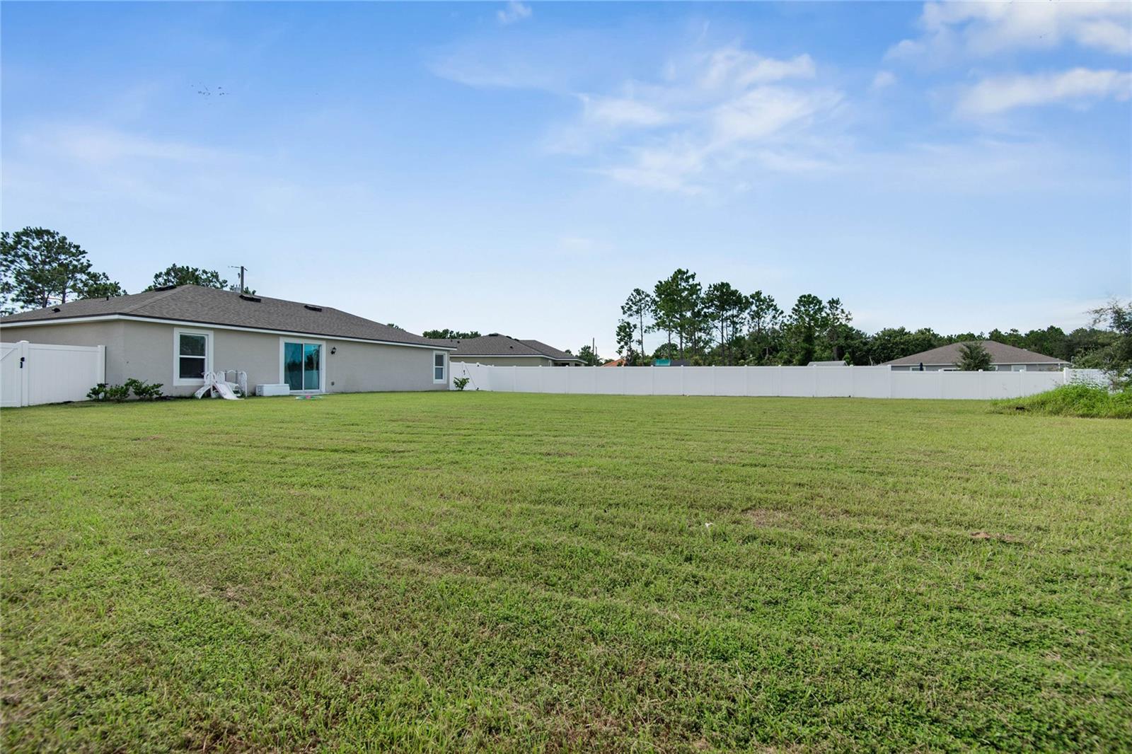 Image 31 of 47 For 5 Freeland Lane