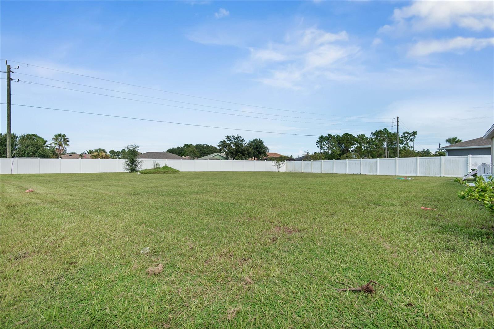 Image 33 of 47 For 5 Freeland Lane