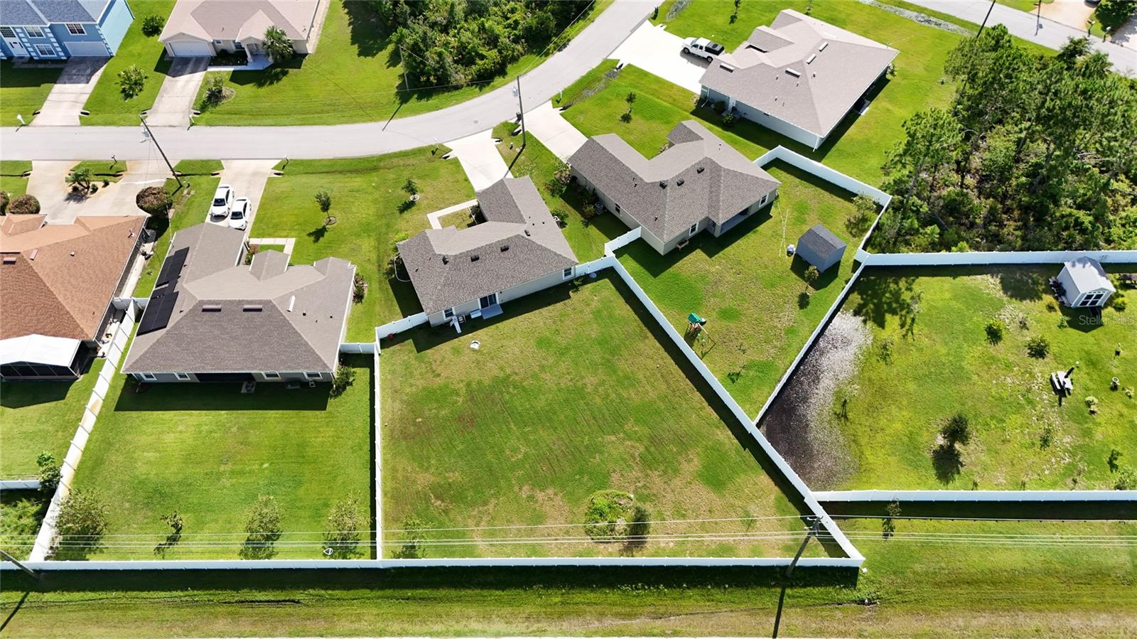 Image 36 of 47 For 5 Freeland Lane