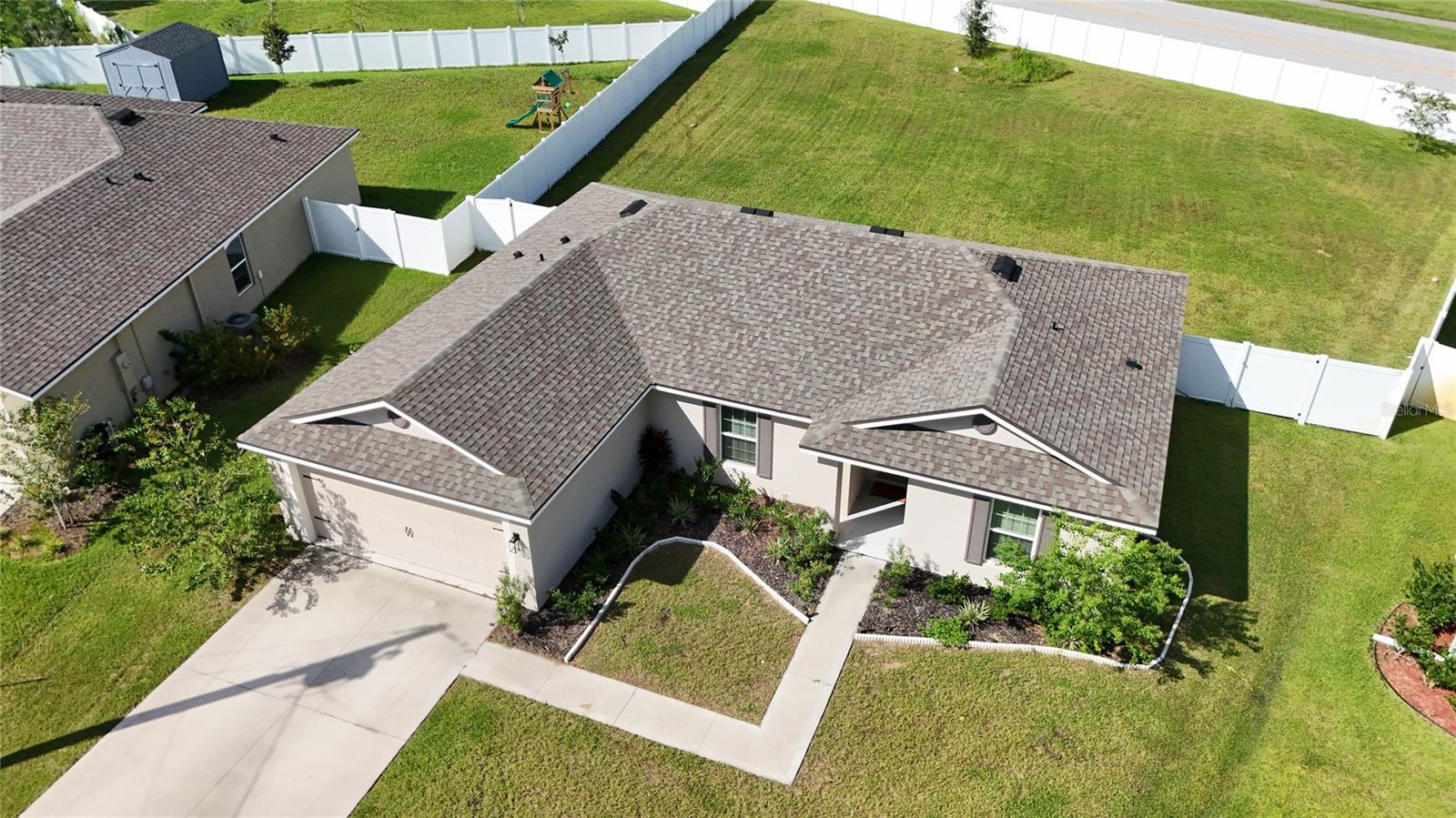 Image 39 of 47 For 5 Freeland Lane