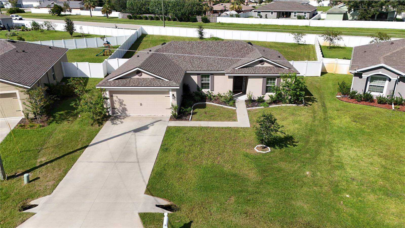 Image 46 of 47 For 5 Freeland Lane