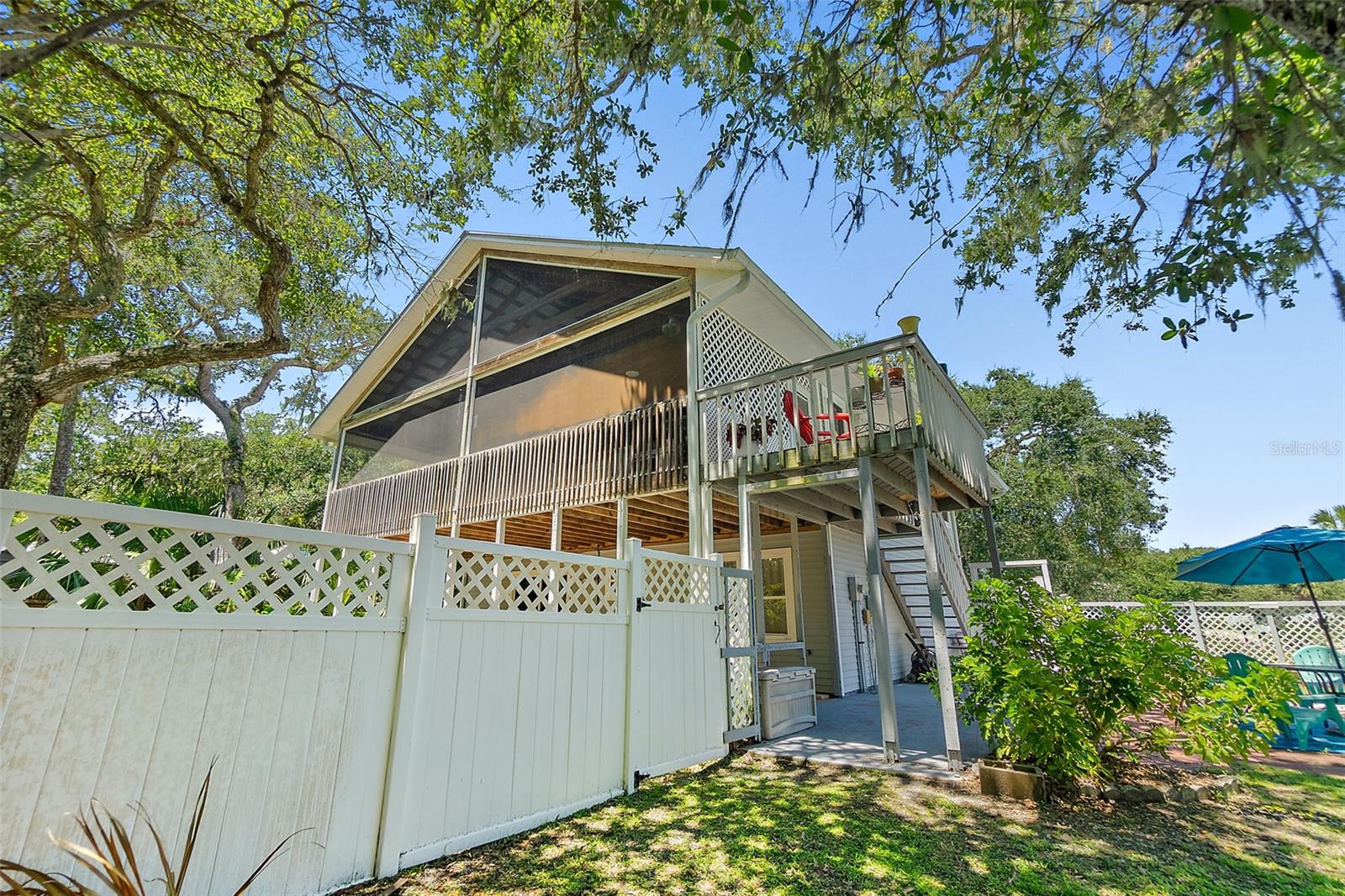 Image 32 of 49 For 26 Beachside Drive