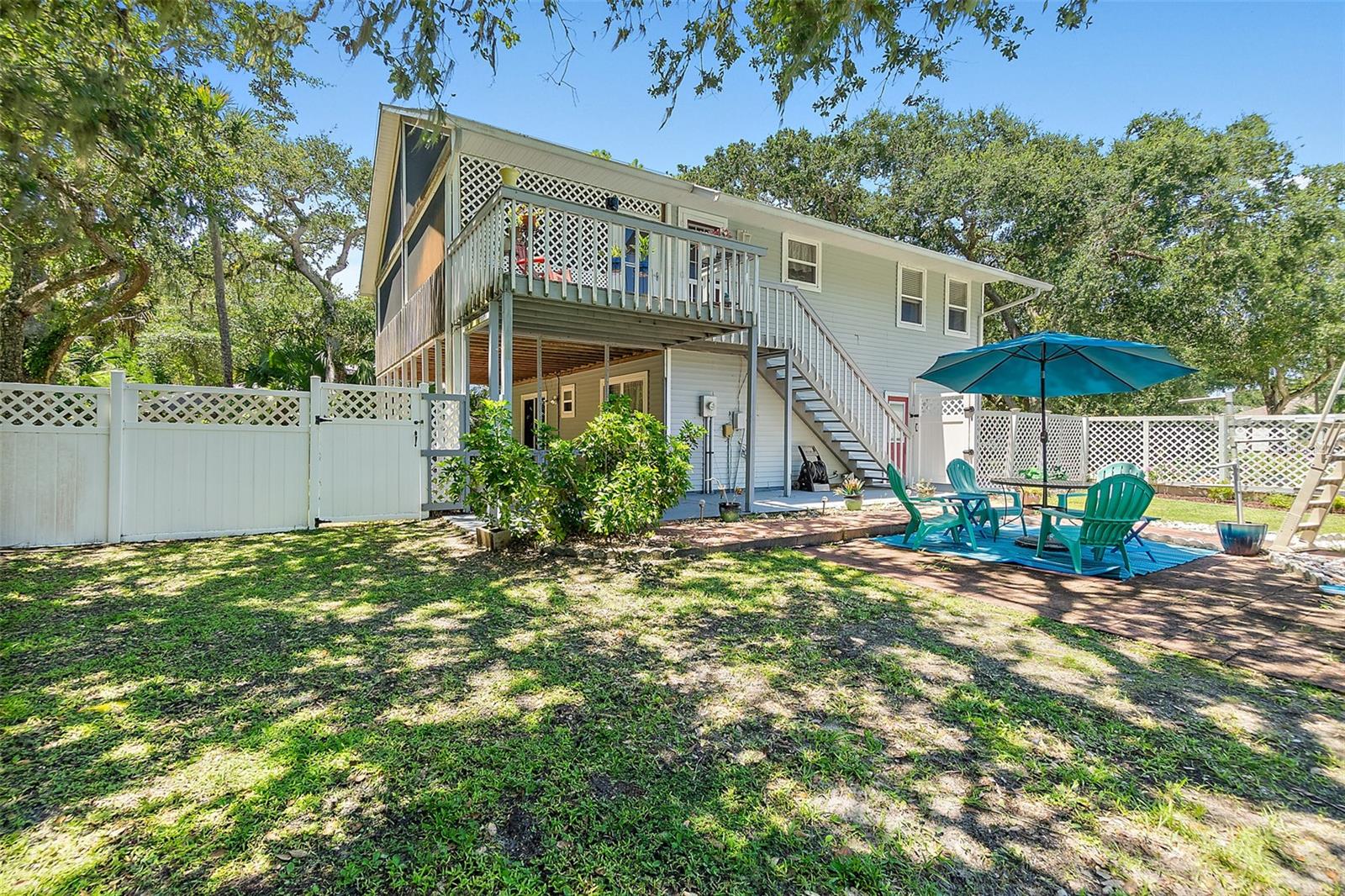 Image 33 of 49 For 26 Beachside Drive