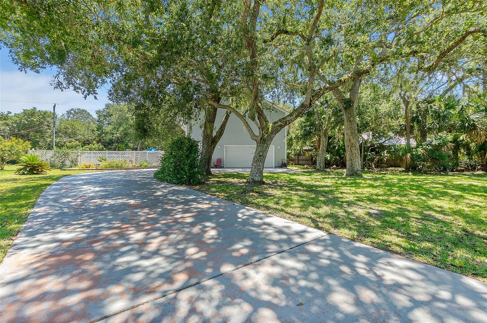 Image 38 of 49 For 26 Beachside Drive