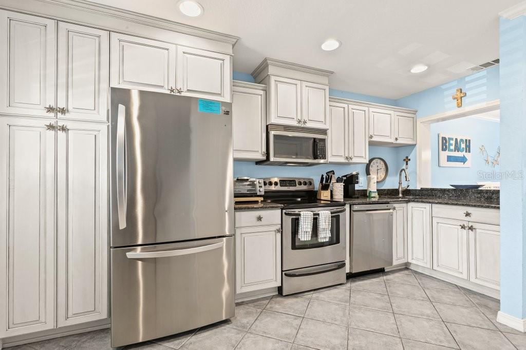 Image 3 of 52 For 8550 A1a #208 S 2128