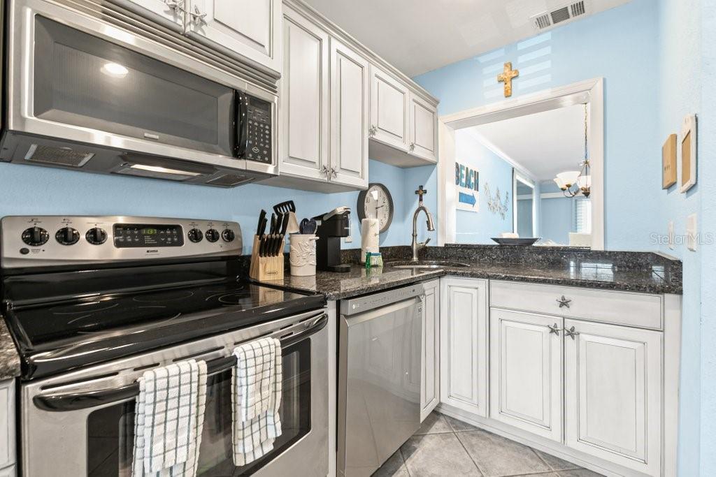 Image 4 of 52 For 8550 A1a #208 S 2128