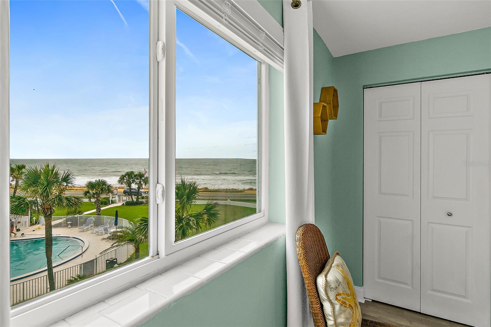 Image 23 of 37 For 3510 Ocean Shore Boulevard 207