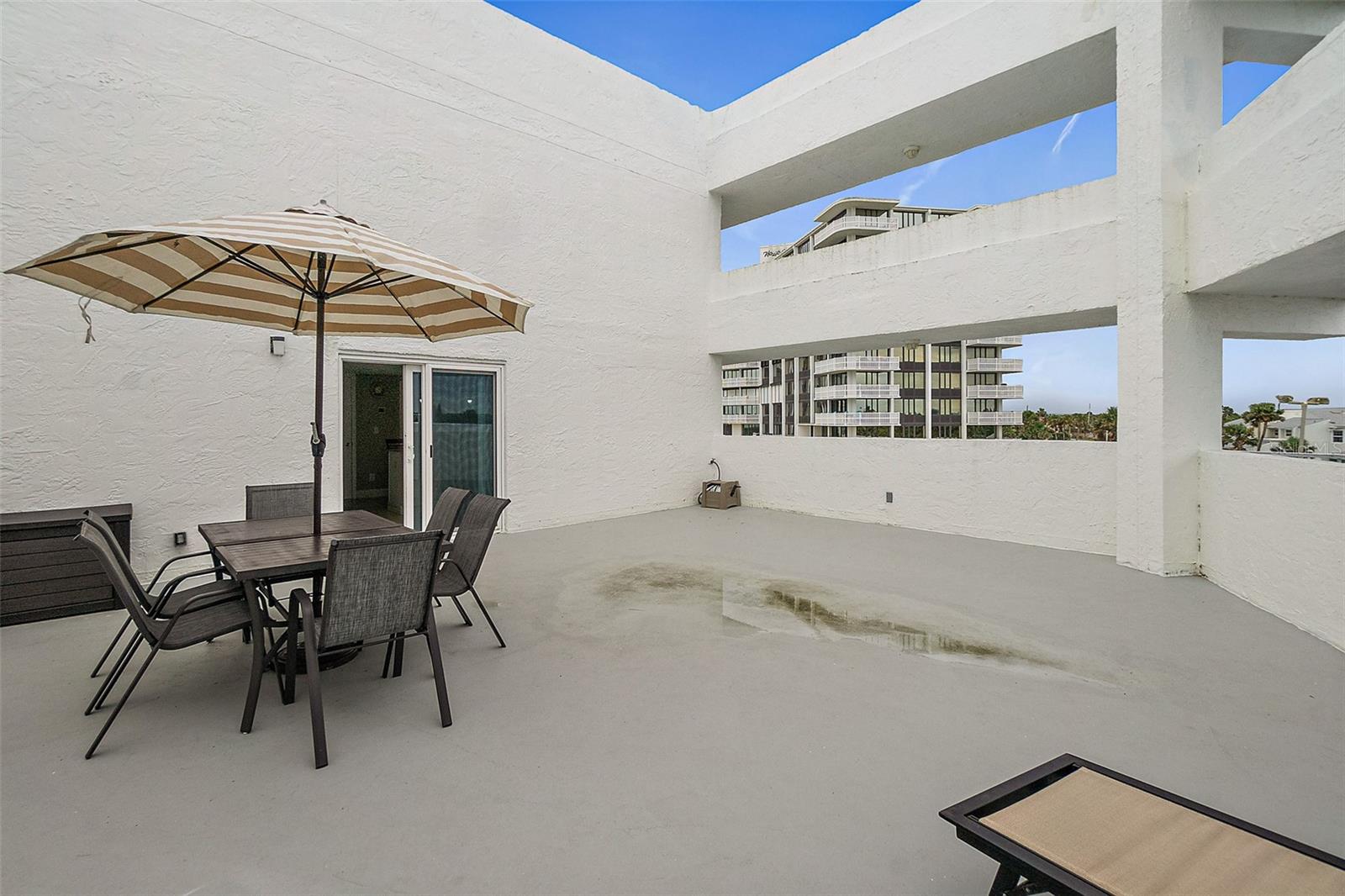 Image 32 of 37 For 3510 Ocean Shore Boulevard 207