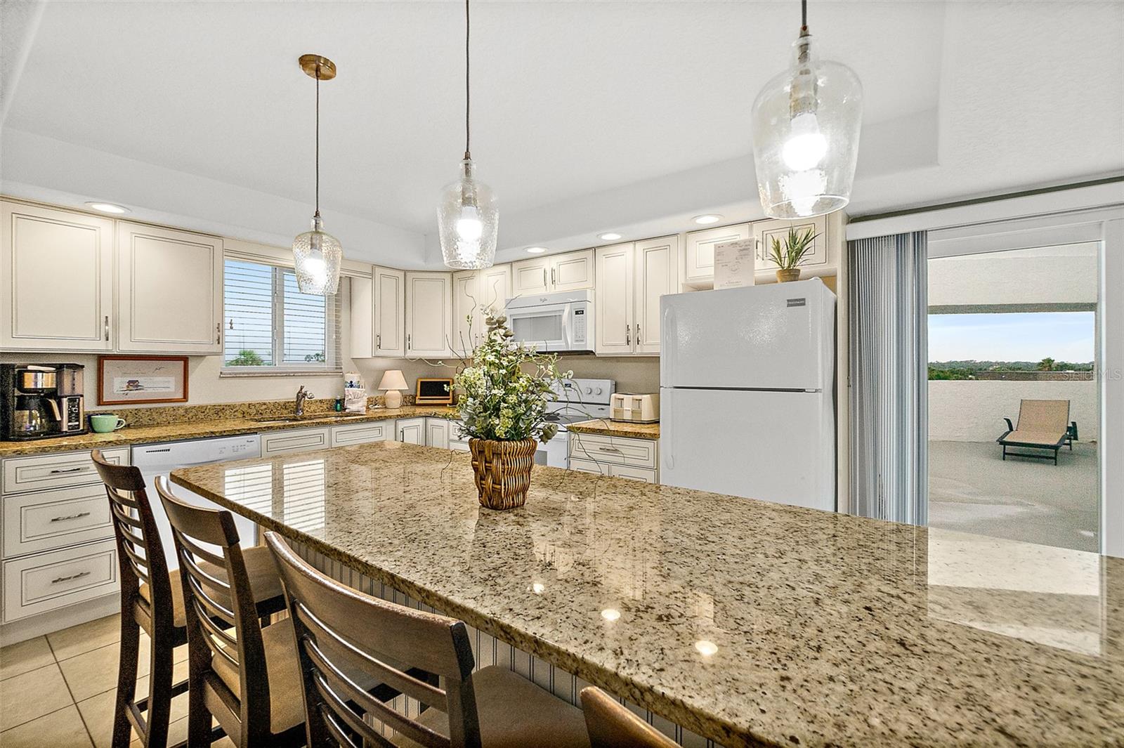 Image 6 of 37 For 3510 Ocean Shore Boulevard 207