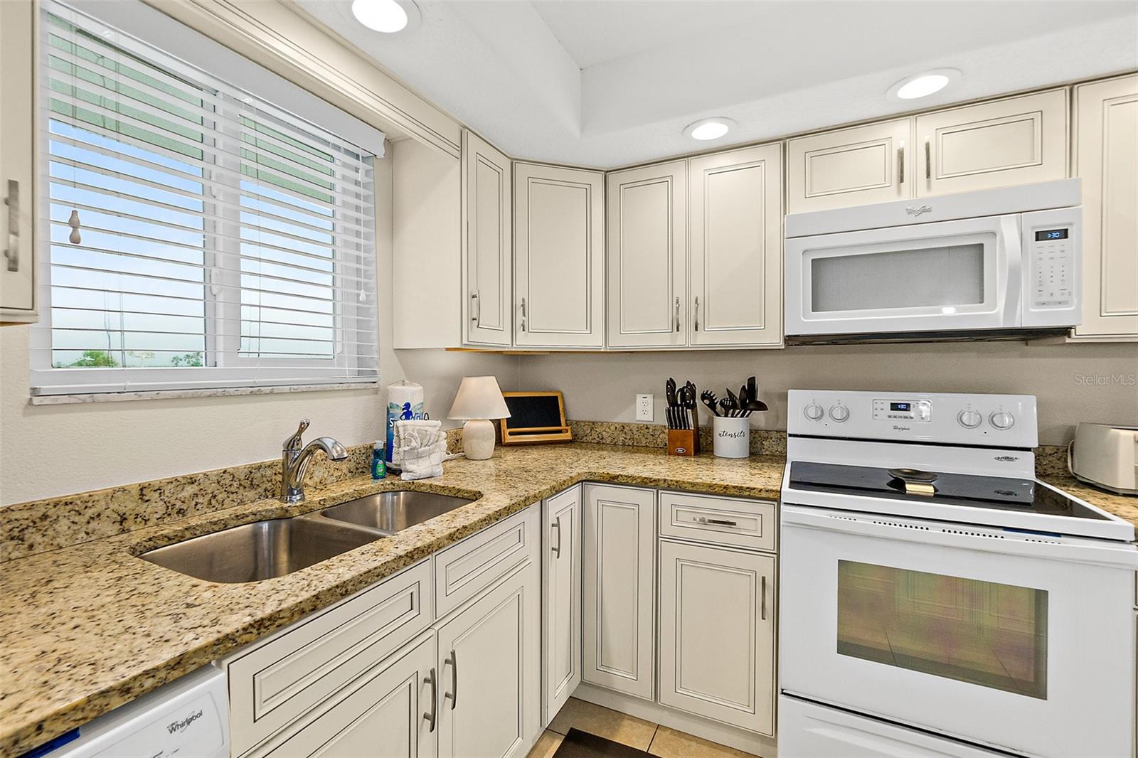 Image 7 of 37 For 3510 Ocean Shore Boulevard 207