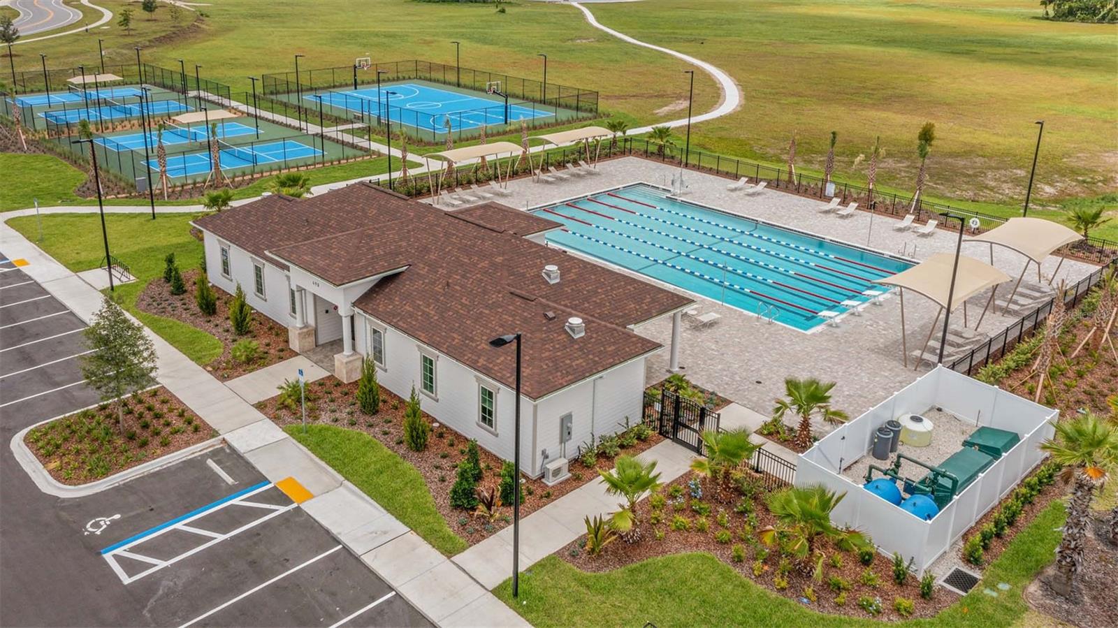 Image 29 of 48 For 34 Evora Court