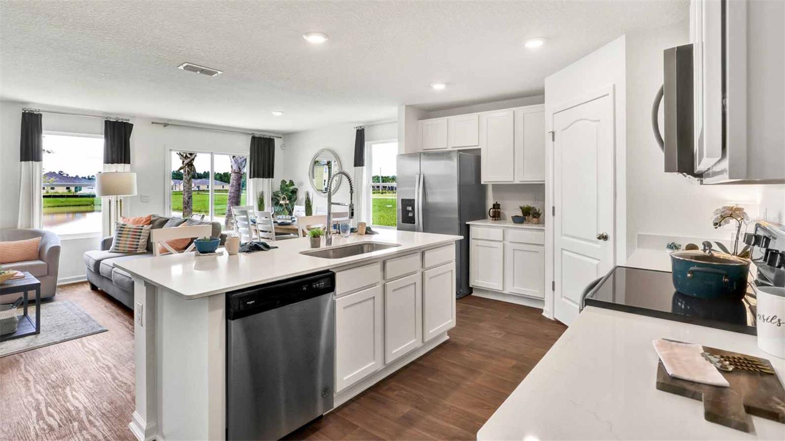 Image 5 of 42 For 570 Orellana Road