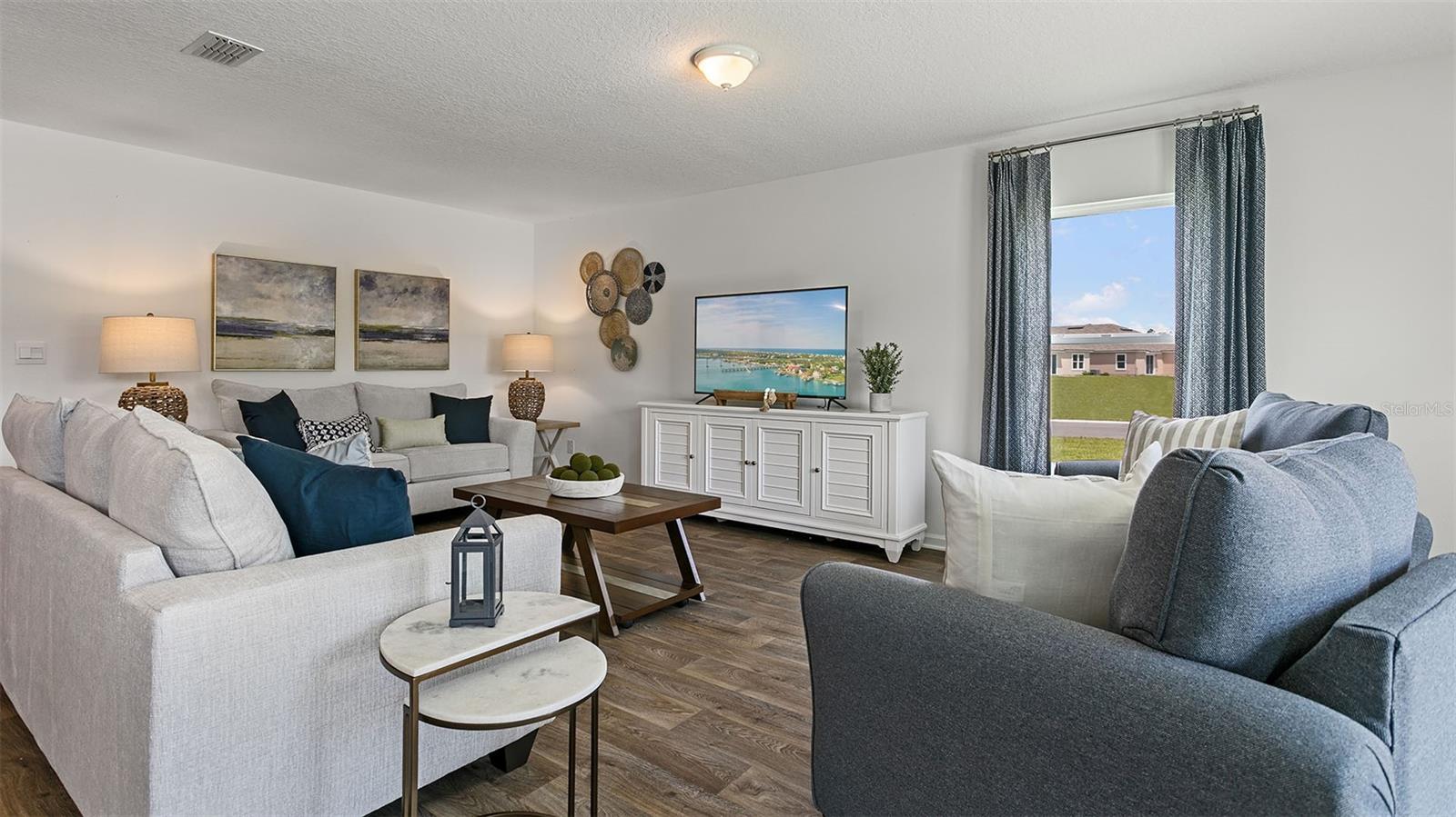 Image 10 of 44 For 72 Nervion Way