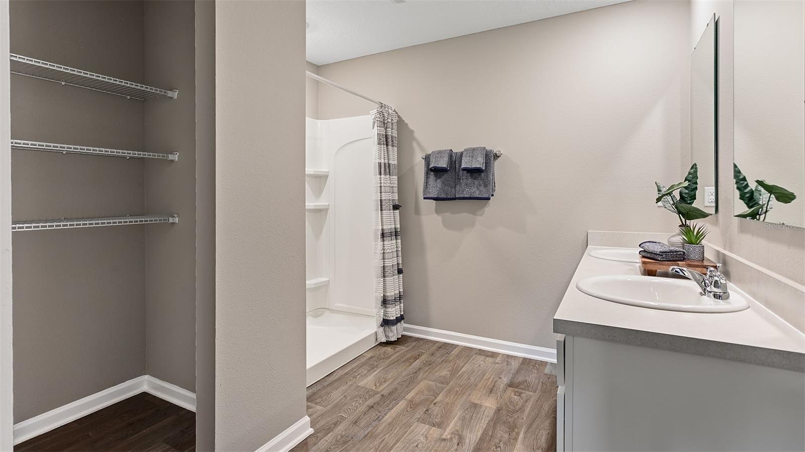 Image 13 of 44 For 72 Nervion Way