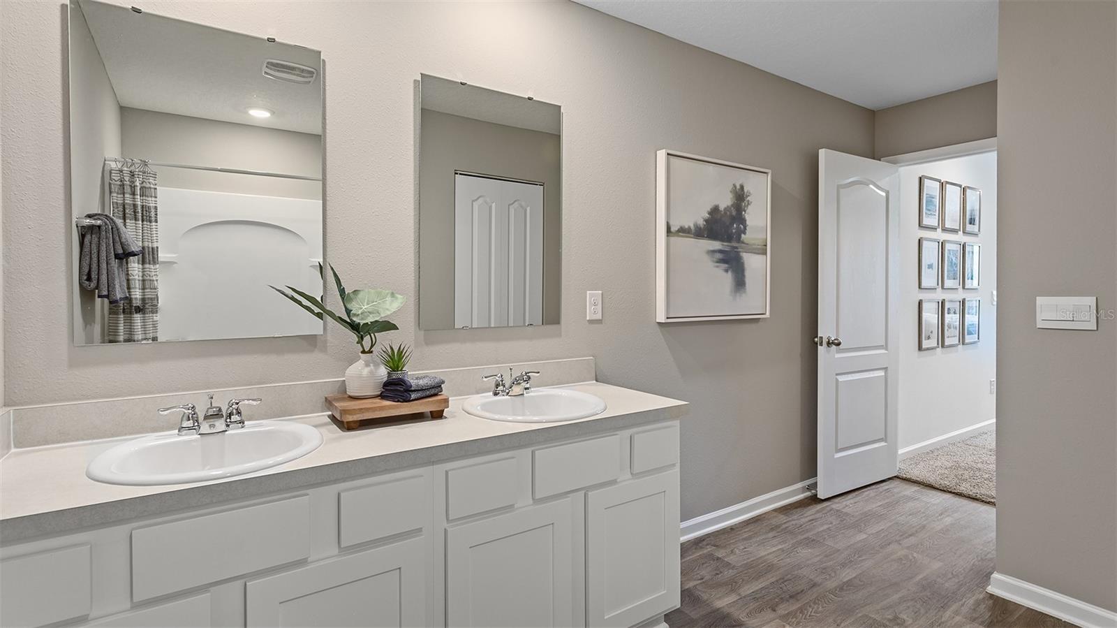 Image 14 of 44 For 72 Nervion Way