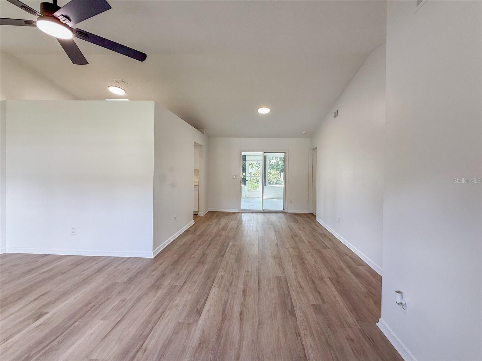 Image 11 of 63 For 32 Barrister Lane