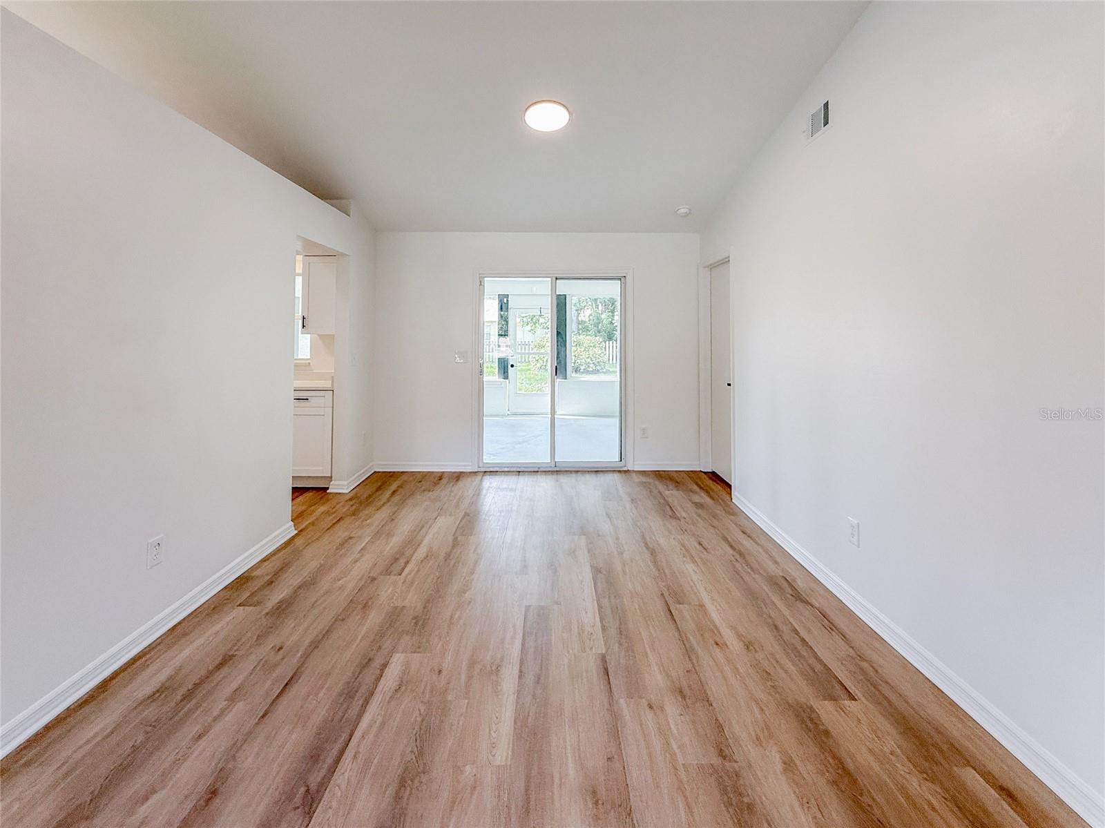 Image 12 of 63 For 32 Barrister Lane