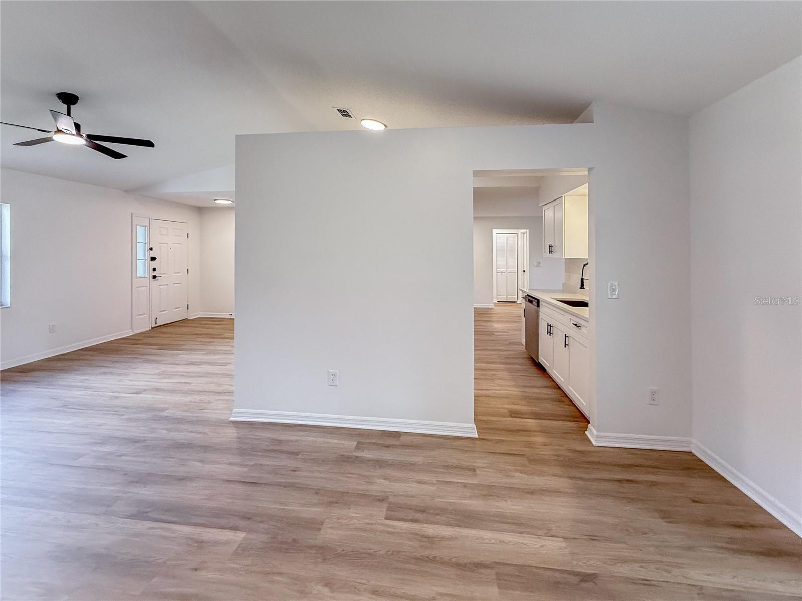 Image 15 of 63 For 32 Barrister Lane