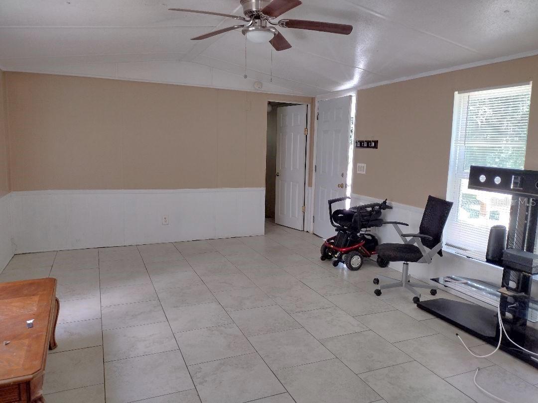 Image 5 of 17 For 4055 Mahogany Boulevard