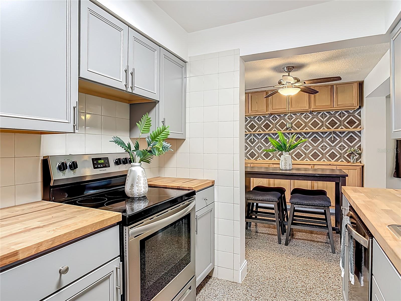 Image 6 of 38 For 213 Lynnhurst Drive