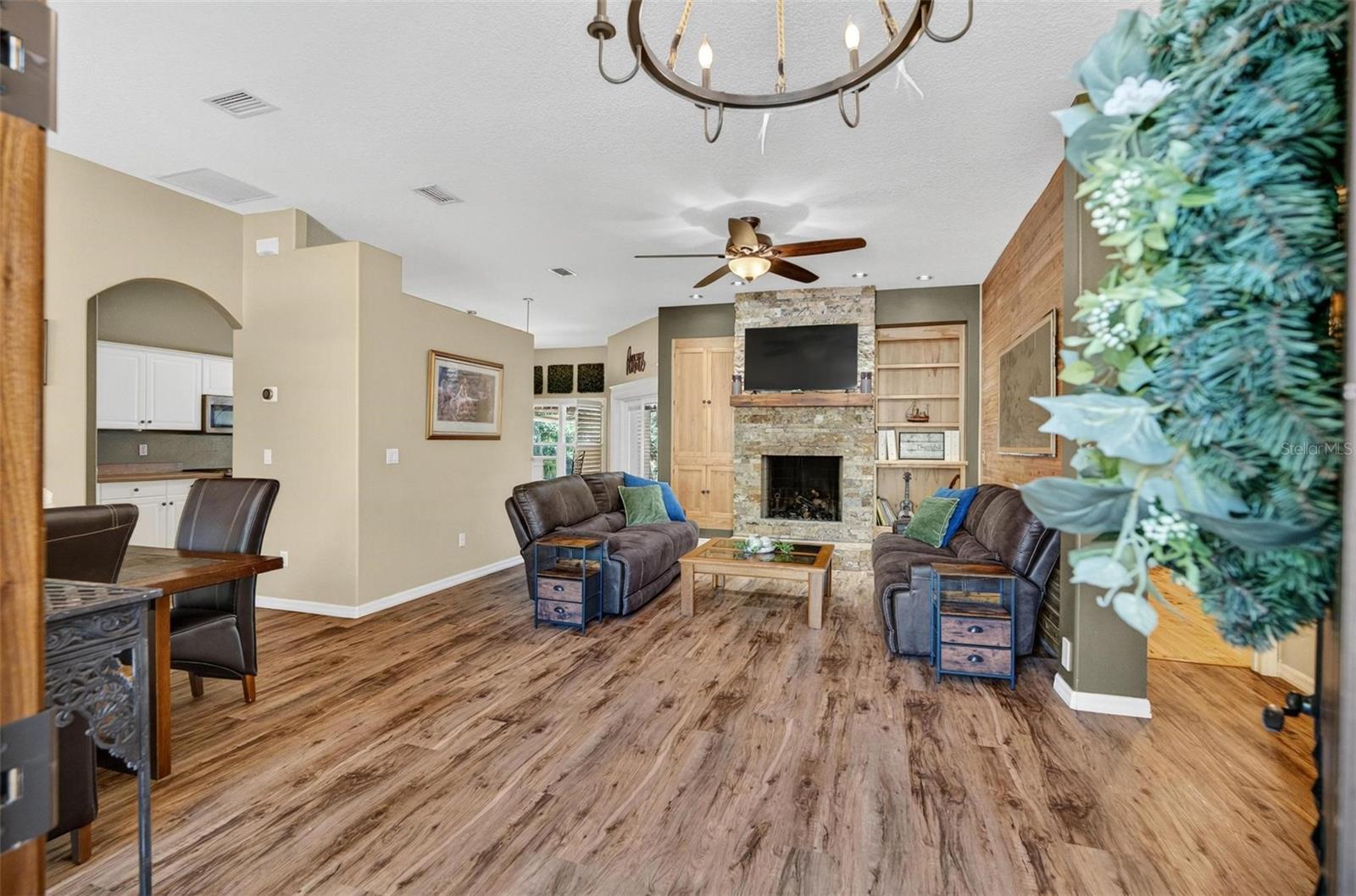 Image 2 of 76 For 91 Lancelot Drive