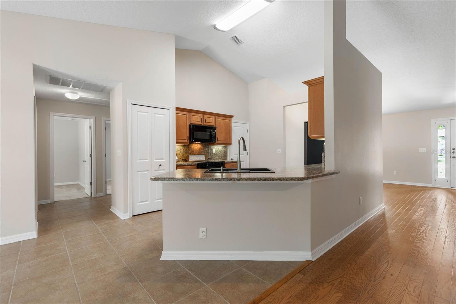 Image 12 of 61 For 105 Woodside Drive