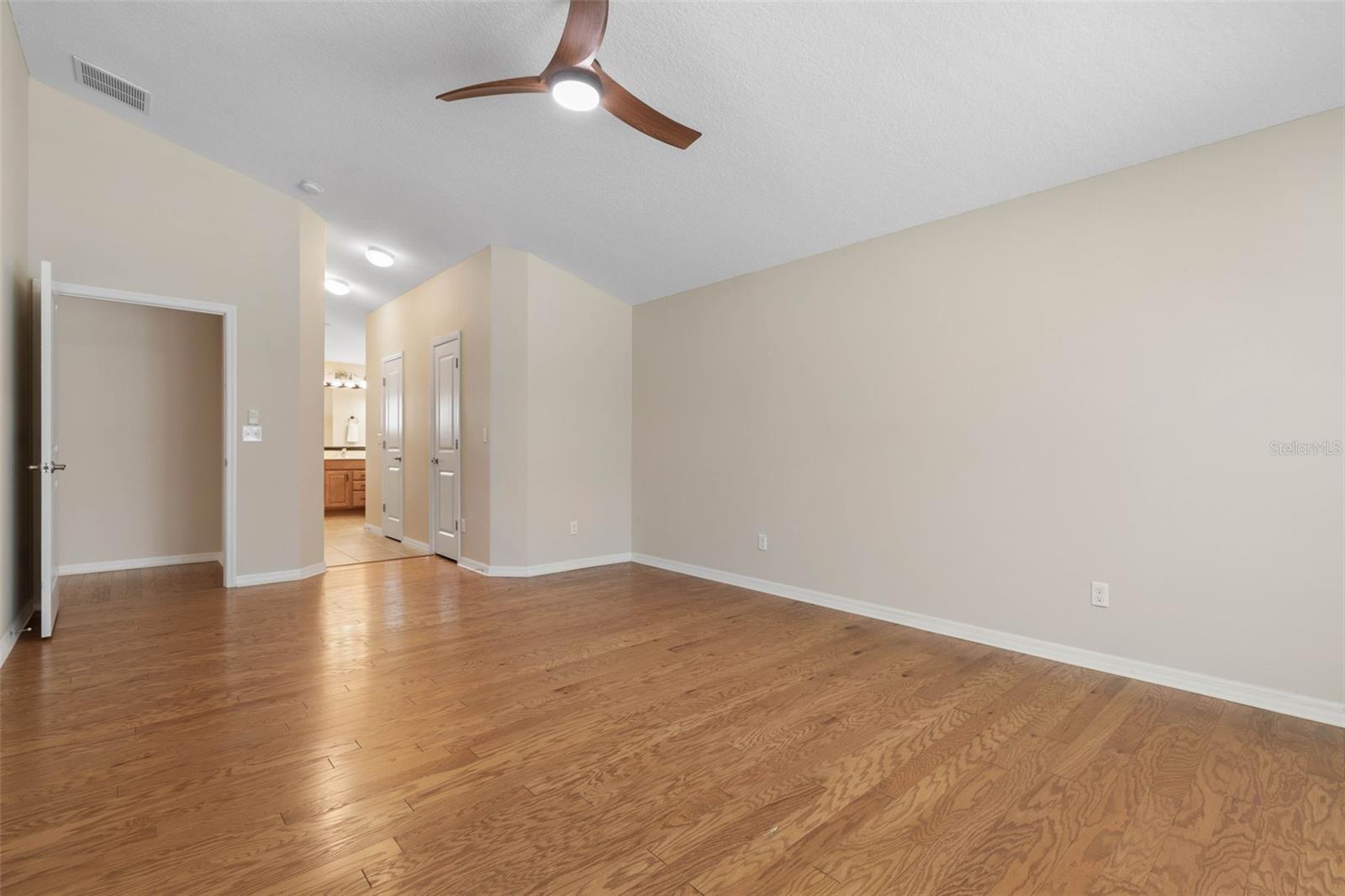 Image 23 of 61 For 105 Woodside Drive
