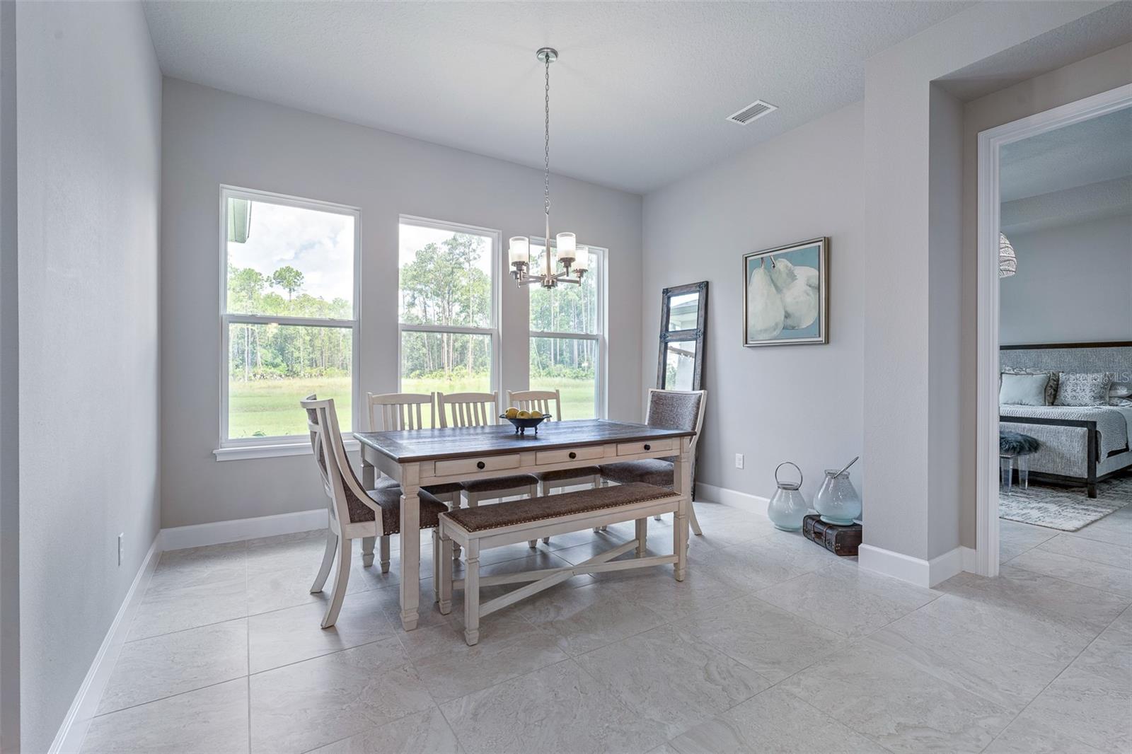Image 17 of 79 For 380 Stirling Bridge Drive