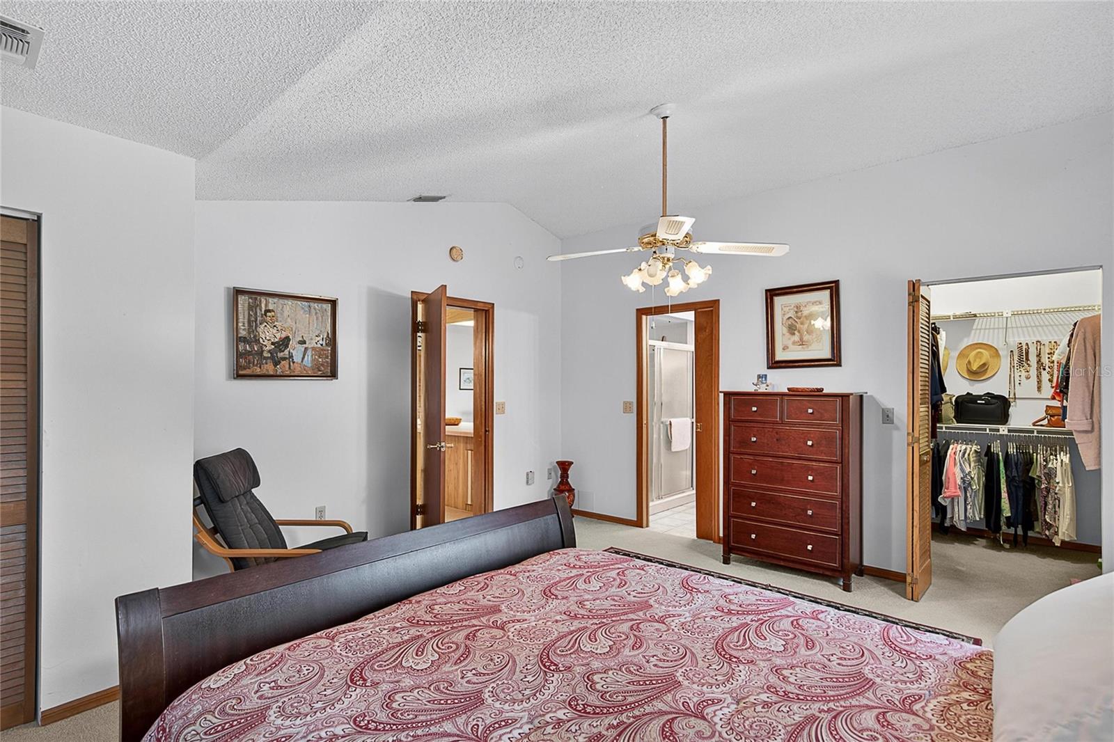 Image 47 of 80 For 62 Foster Lane