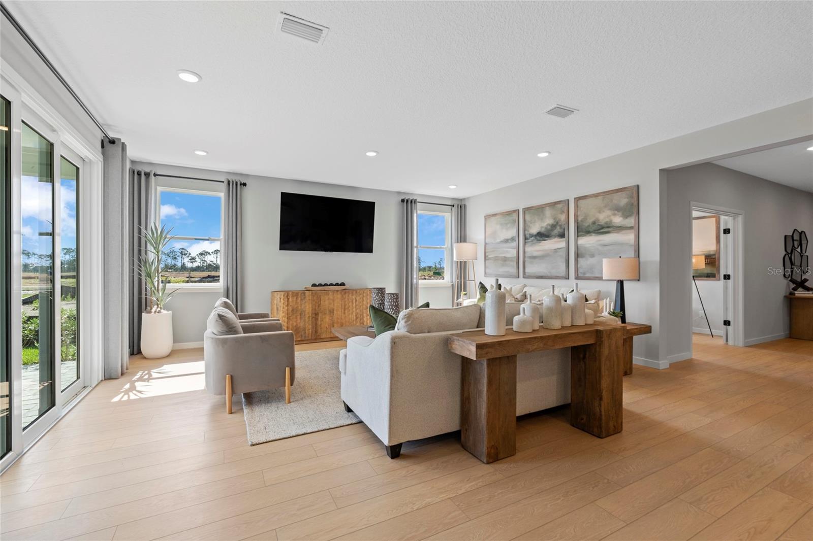 Image 14 of 40 For 7 Perseus Avenue