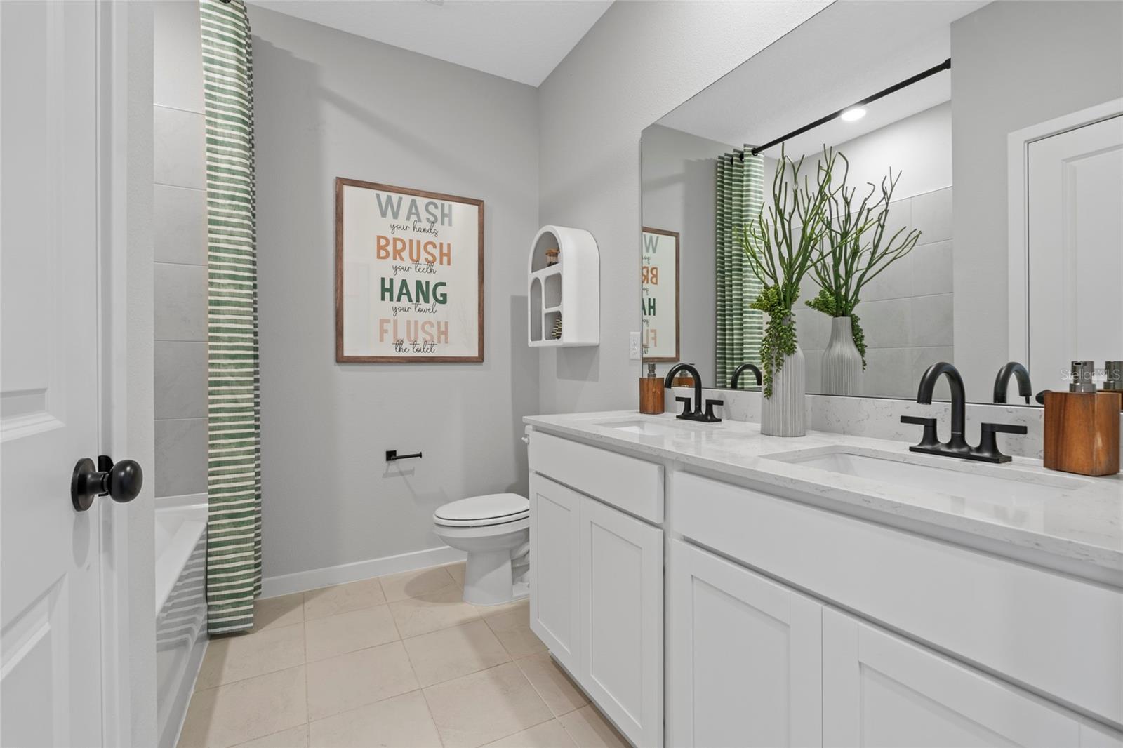 Listing photo id 14 for 61 Pegasus Road