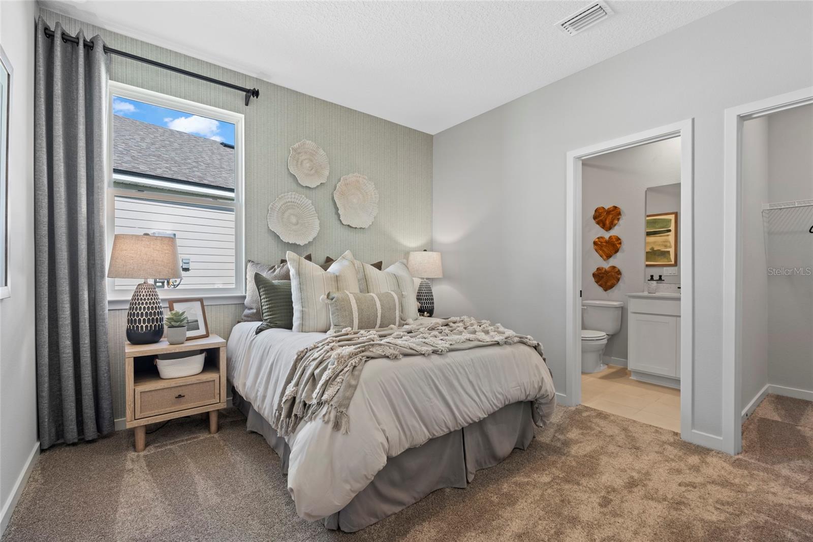 Listing photo id 21 for 61 Pegasus Road