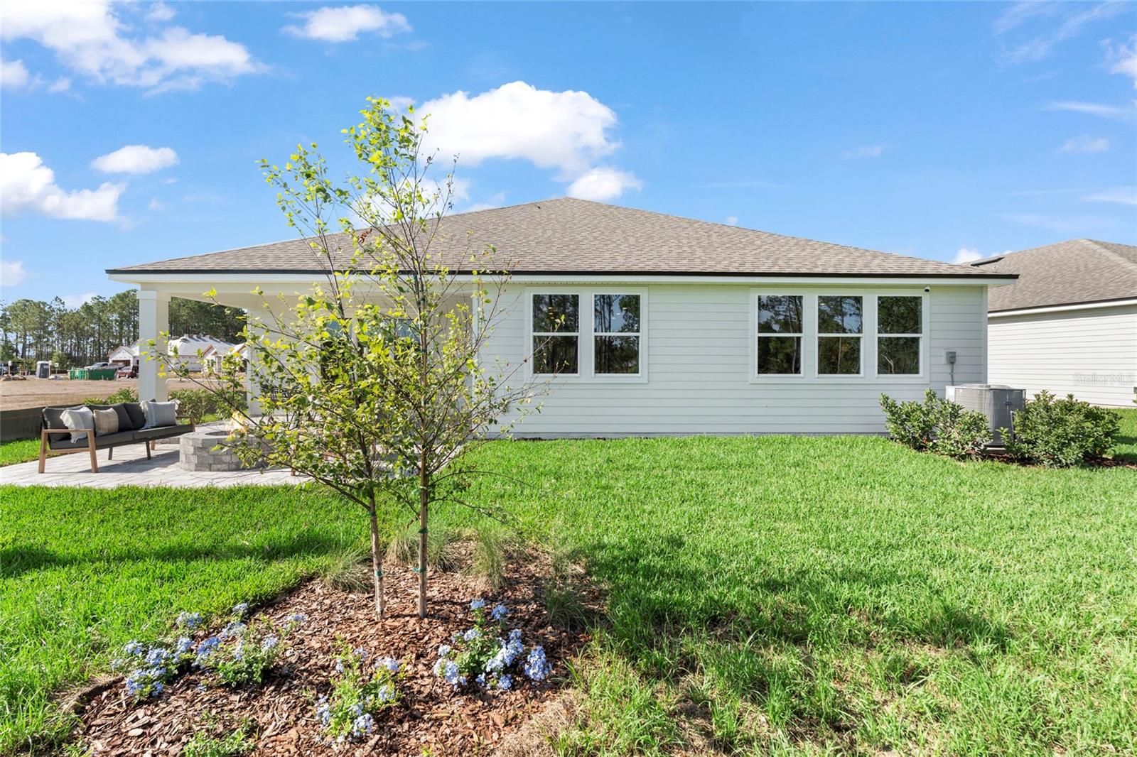 Listing photo id 23 for 61 Pegasus Road