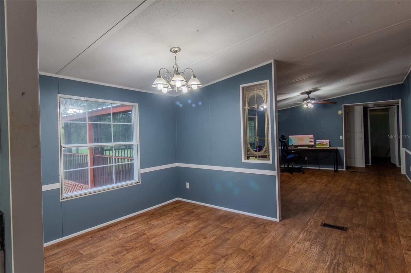 Image 16 of 31 For 2400 Laurel Avenue