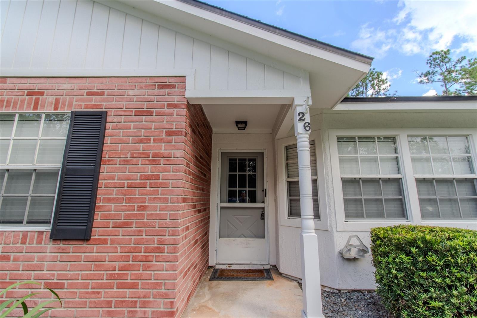 Image 3 of 24 For 26 Kings Colony Court