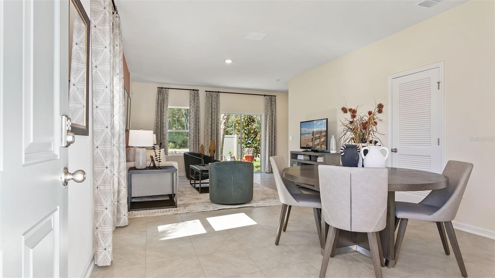 Image 4 of 44 For 103 Playa De Luna Lane