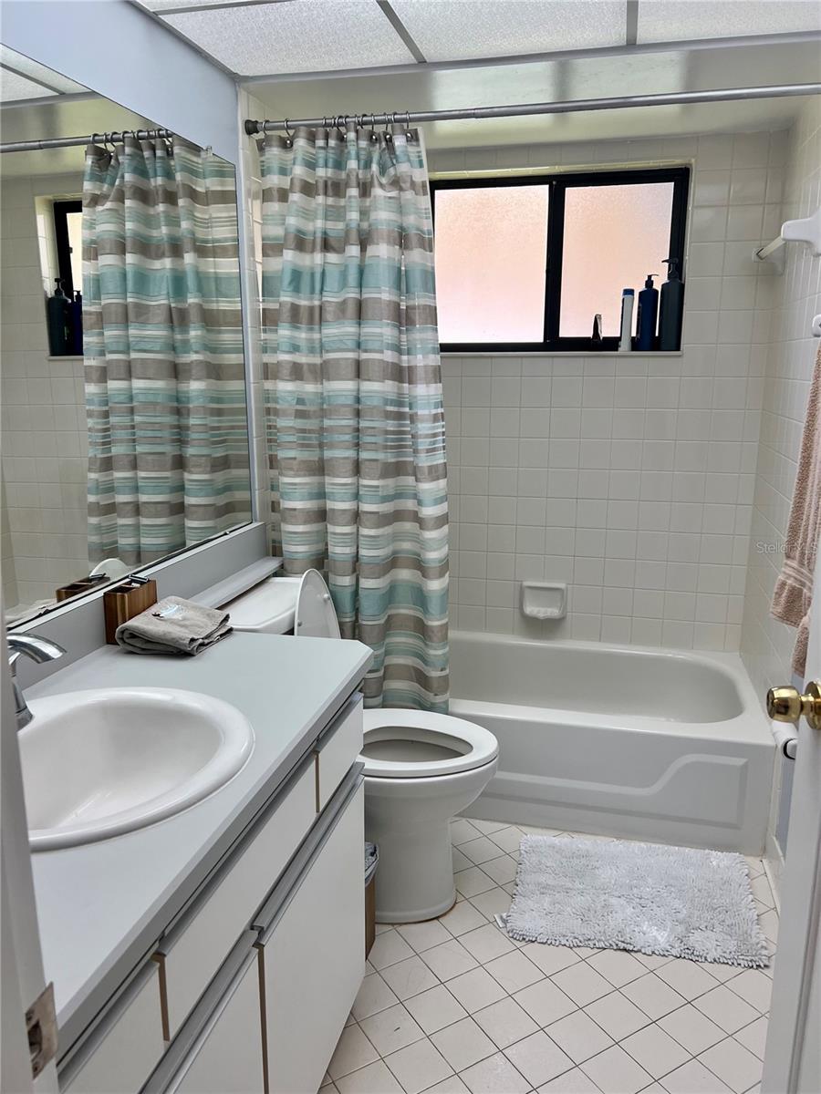 Image 22 of 33 For 6 Willow Grove Place