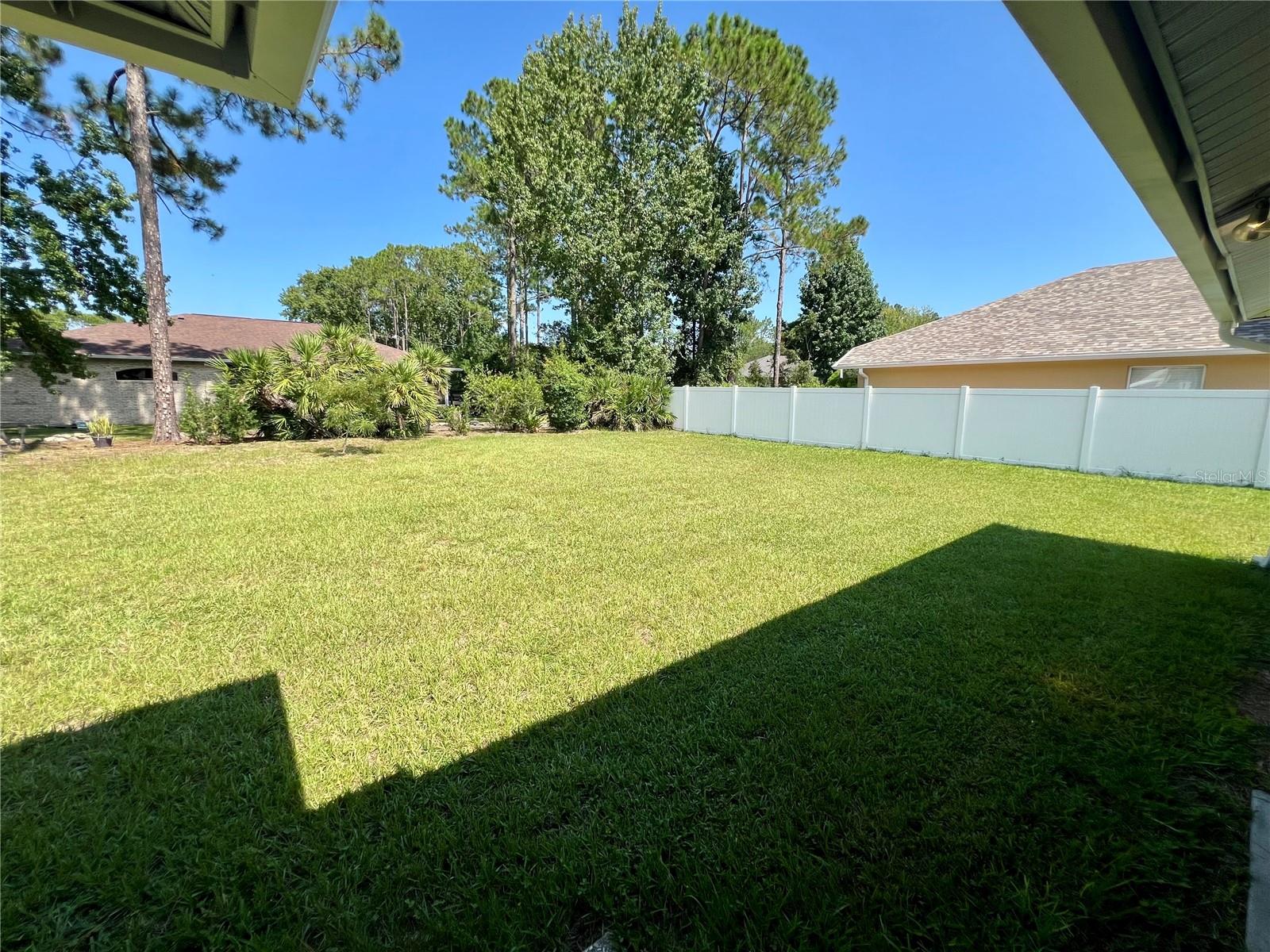 Image 5 of 33 For 6 Willow Grove Place